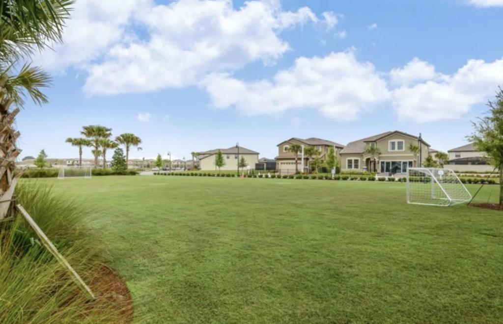 5 Bedrooms - 4,5 Bathrooms - Windsor At Westside 8928 Sa Orlando Exteriér fotografie